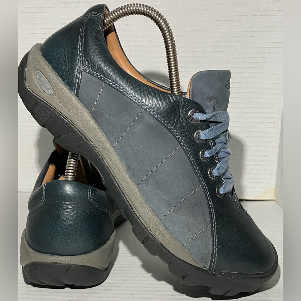 Keen Utility Blue Leather Work Shoes Women US 10.5\Eur 41, or Men’s size 9.